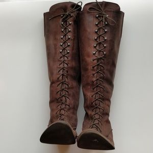Beautiful Charles David leather lace up boots